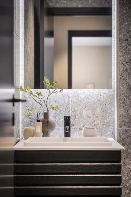 Stay L Luxurious Hideaway In Centrum 베르겐 외부 사진